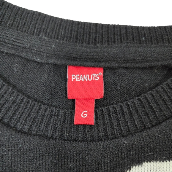 Snoopy Peanut Black Cartoon Sweater - Picture 5 of 8